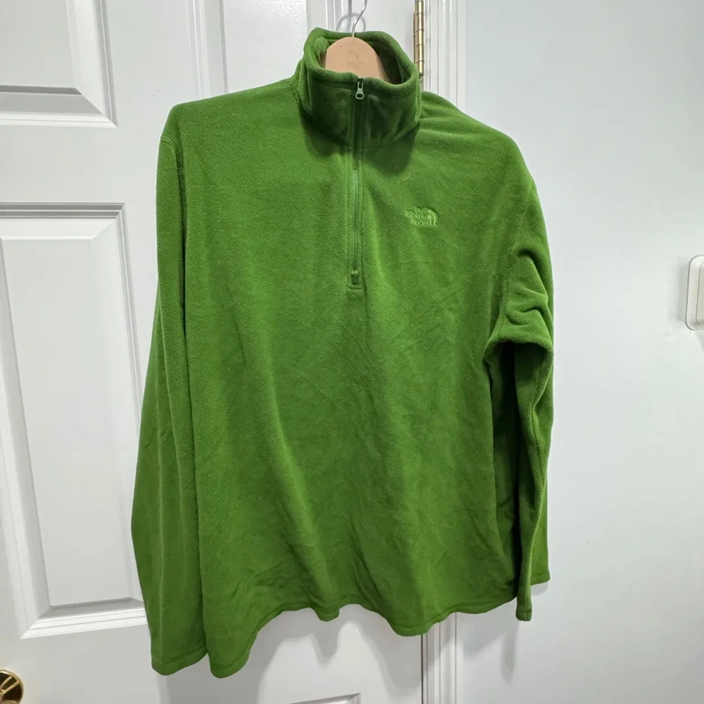 The North Face Men's 1/4 zip Green fleece Sweater size xl